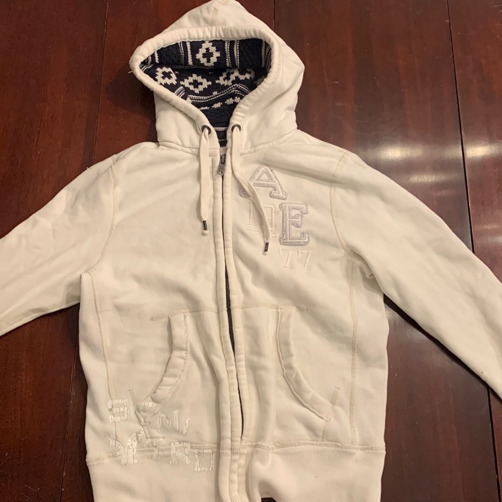 American Eagle Outfitters, Vintage fit, zip up hoodie.
